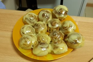 Булочки с корицей с сырным кремом а-ля синабон