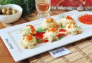 Тарталетки с красной икрой и плавленым сыром