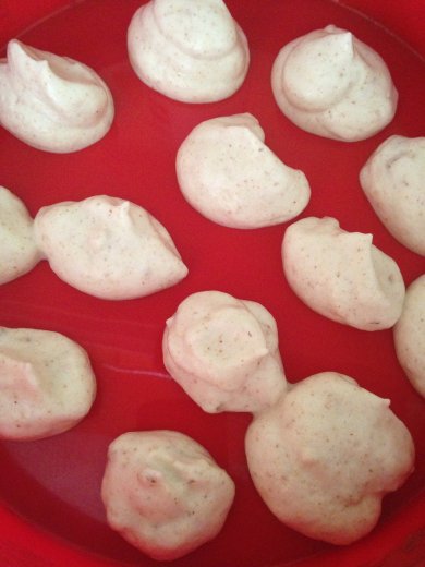 Печенье-безе с орешками - Шаг 1