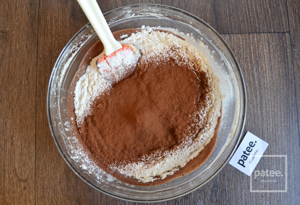 Кекс-брауни с ежевикой - Шаг 11