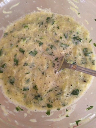 Ленивые беляши из кабачка и куриного фарша - Шаг 2