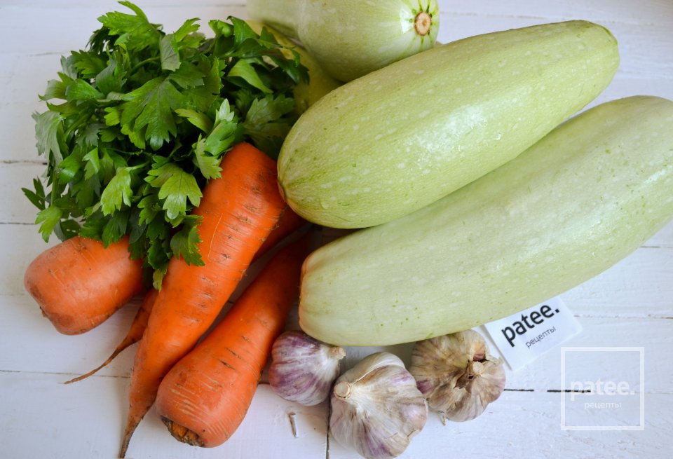Маринованные кабачки с морковью - Шаг 1