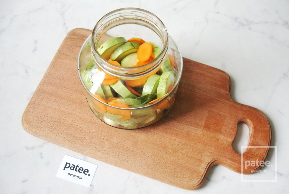 Маринованные кабачки с морковью на зиму - Шаг 9