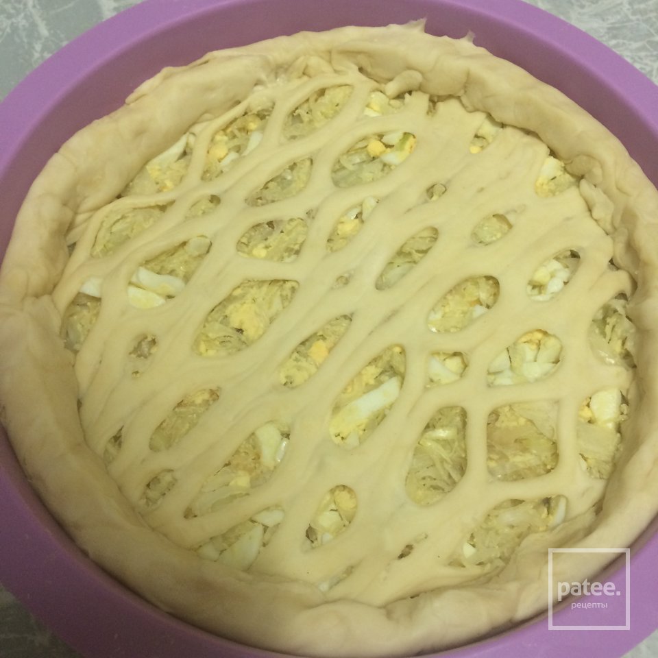 Пирог с капустой и яйцом - Шаг 7
