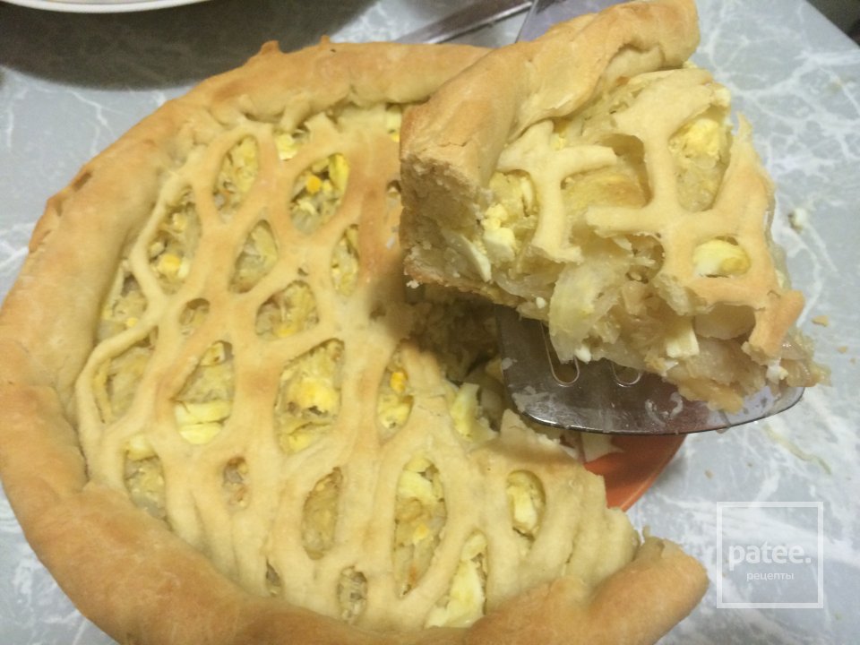 Пирог с капустой и яйцом - Шаг 9