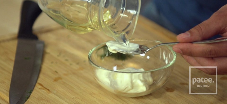 Салат со шпинатом, томатами и яйцом пашот - Шаг 3