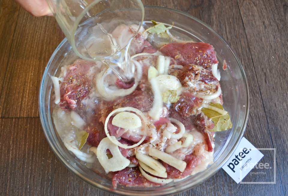 Шашлык из свинины на минеральной воде - Шаг 11