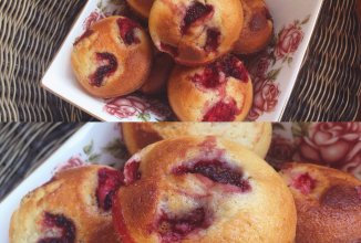 Маффины с клубникой