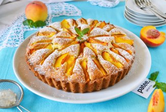 Нежный пирог с персиками