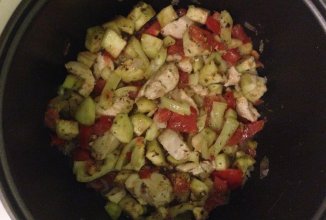 Ассорти овощей тушеных с курицей в мультиварке