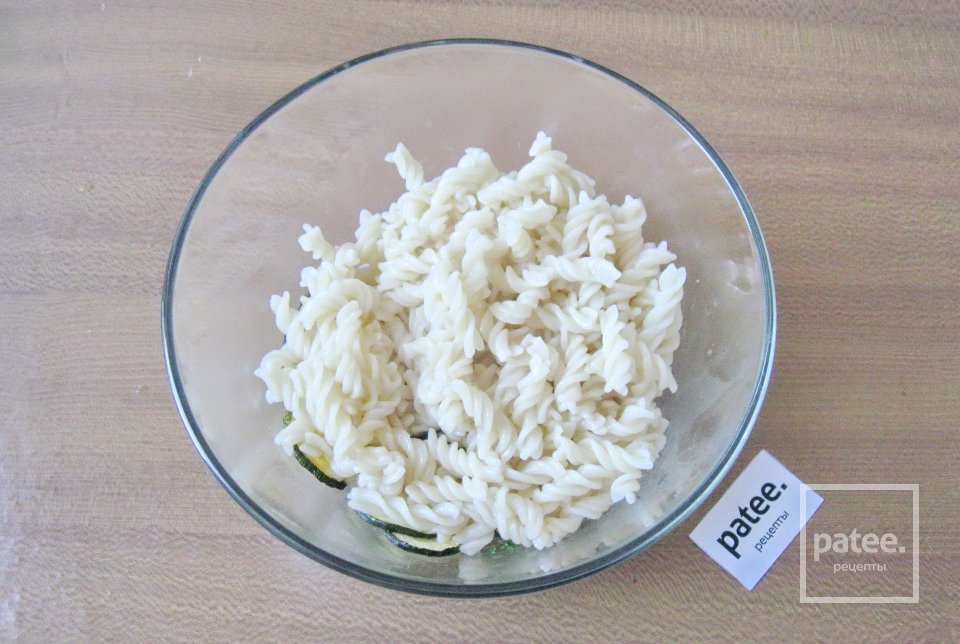 Паста с цуккини и брынзой - Шаг 10