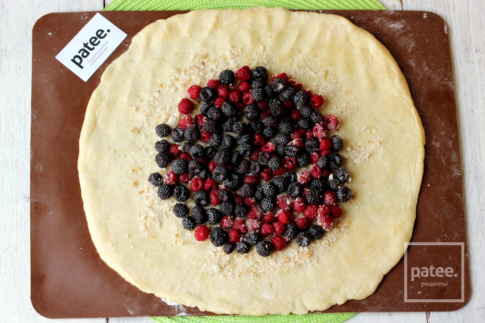 Галета на сметане с малиной - Шаг 10