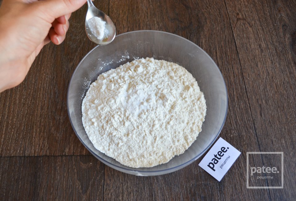 Голый торт с нежным кремом и ягодами - Шаг 7