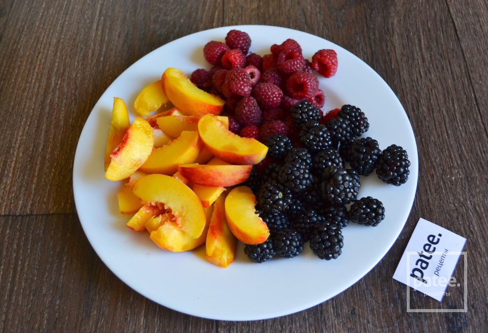 Голый торт с нежным кремом и ягодами - Шаг 18