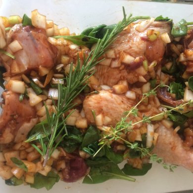 Курочка в соевом соусе с травами 👌🏽 - Шаг 2