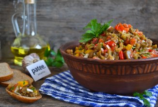 Салат из запеченных овощей