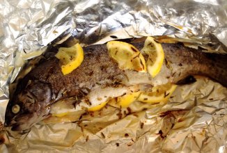 Радужная форель, запеченная в фольге