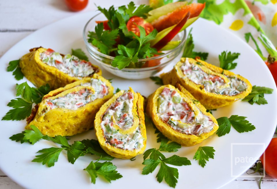 Рулет из омлета со сливочным сыром - Шаг 14