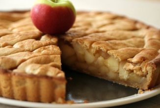 Шарлотка с яблоками