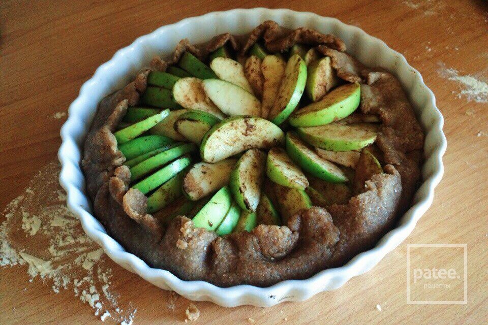 Ржаная галета с отрубями, яблоками, медом и корицей - Шаг 1