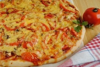 Пицца с курицей и грибами