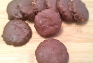 Шоколадное печенье с грецкими орехами