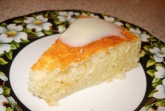 Нежный манно-яблочный пирог