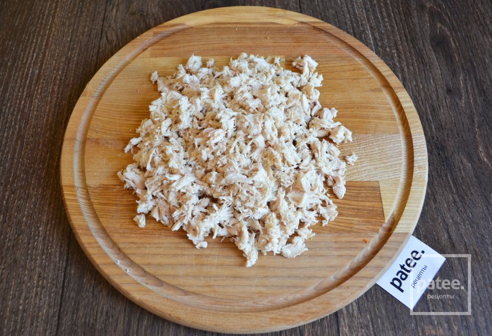 Салат Оливье с курицей и зеленым луком - Шаг 6