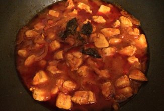 Куриный гуляш