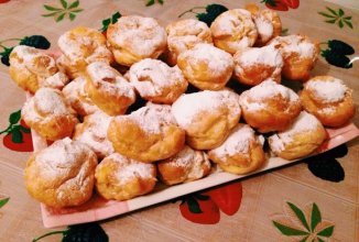 Профитроли с кремом