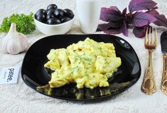 Куриная грудка с сыром и чесноком