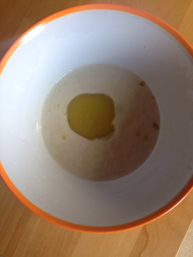 Пирог с мясом, томатом и моцареллой - Шаг 1