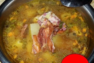 "Гороховый суп с копченостями"