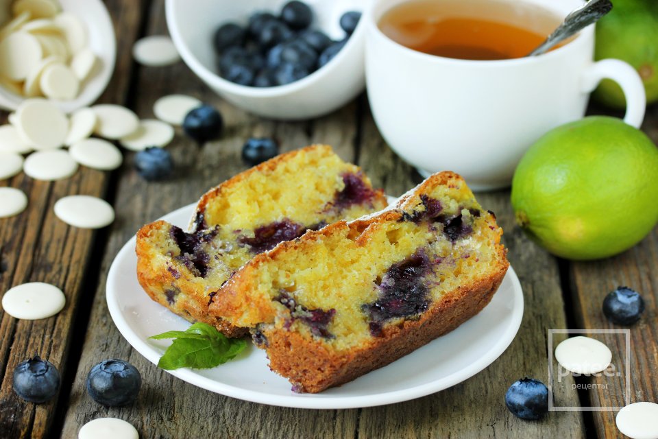 Творожный кекс с голубикой и белым шоколадом - Шаг 12