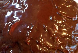 Шоколадный пирог с яблоками