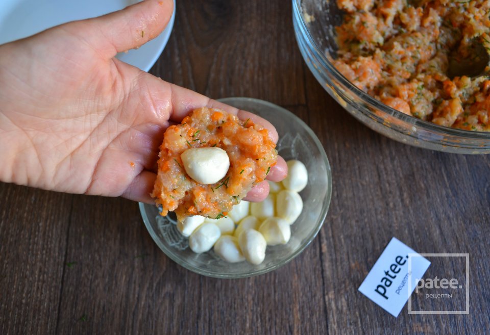 Куриные котлеты с моцареллой - Шаг 10