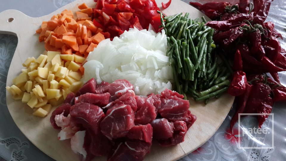 Манты в овощном соусе - Шаг 1