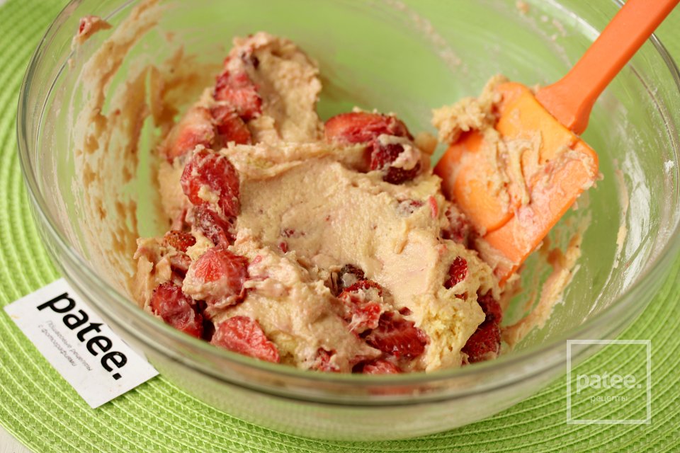 Домашнее печенье с клубникой - Шаг 10