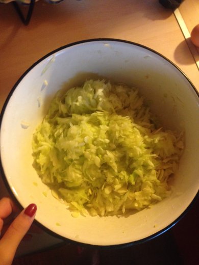 Кабачковые оладьи - Шаг 1