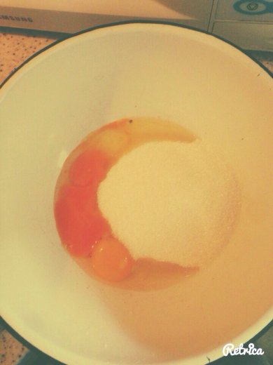 Шарлотка с бананом - Шаг 2