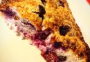 Творожная запеканка с манкой и черникой