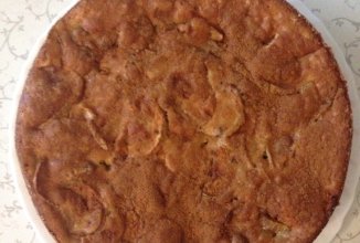 Шарлотка с корицей