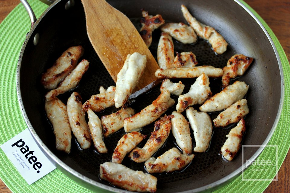 Куриная грудка в сливочно-шпинатном соусе - Шаг 10