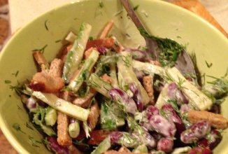 Салат с фасолью