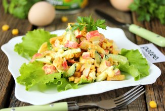 Крабовый салат с сухариками