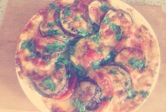 Баклажаны с помидорами и сулугуни