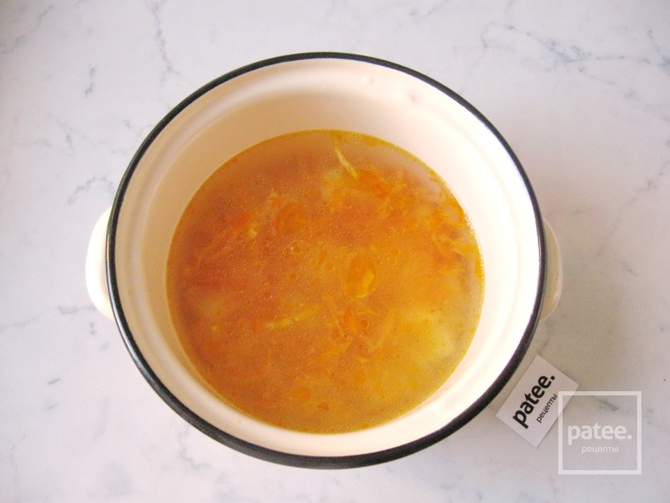 Рассольник с сухими лесными грибами - Шаг 7