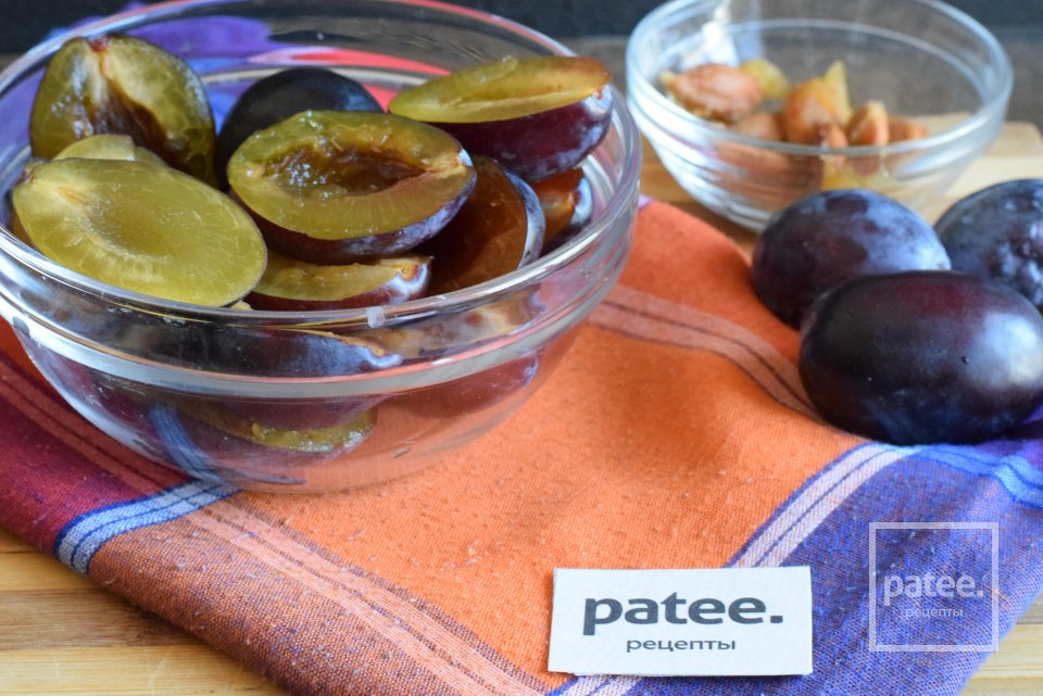 Пирог со сливами и маком - Шаг 8