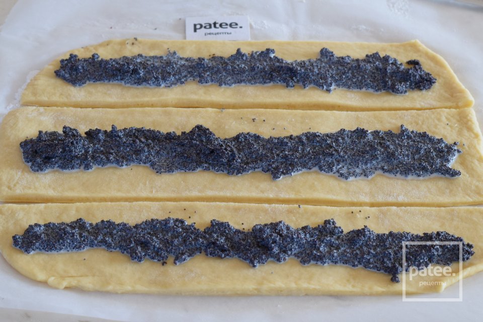 Пирог со сливами и маком - Шаг 13