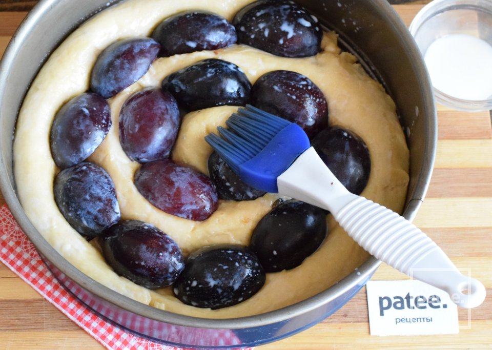 Пирог со сливами и маком - Шаг 16